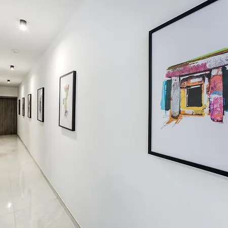 アパート Waterfront 3br Home, With Private Balcony In Xemxija By 360 Estates セント・ポールズ・ベイ