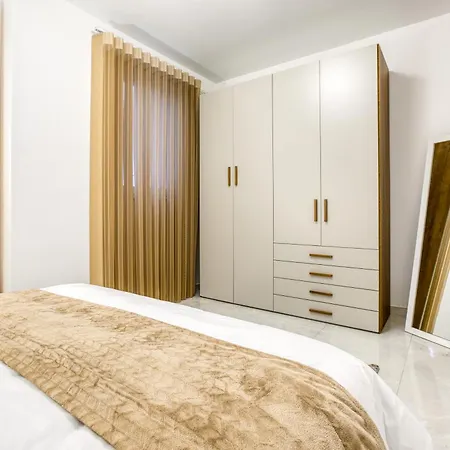 Waterfront 3br Home, With Private Balcony In Xemxija By 360 Estates アパート