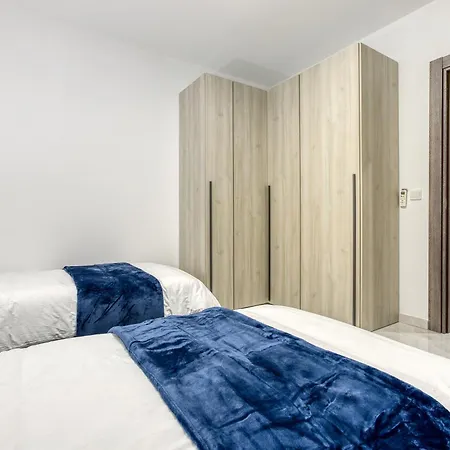 Waterfront 3br Home, With Private Balcony In Xemxija By 360 Estates شقة *