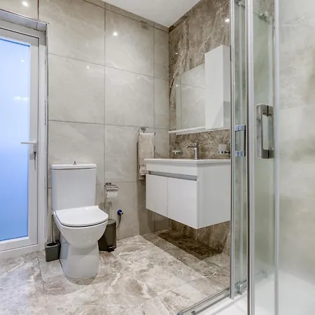 Waterfront 3br Home, With Private Balcony In Xemxija By 360 Estates شقة *