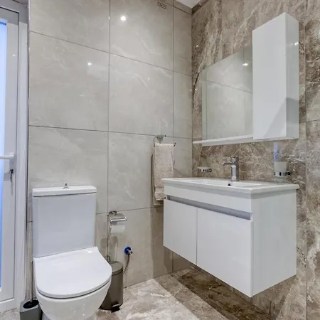 Waterfront 3br Home, With Private Balcony In Xemxija By 360 Estates خليج سانت بول
